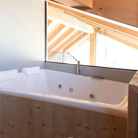Abete - Attic With Private Apartment *