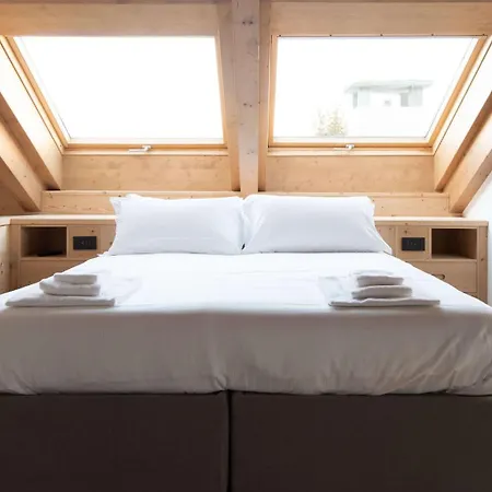 Abete - Attic With Private *